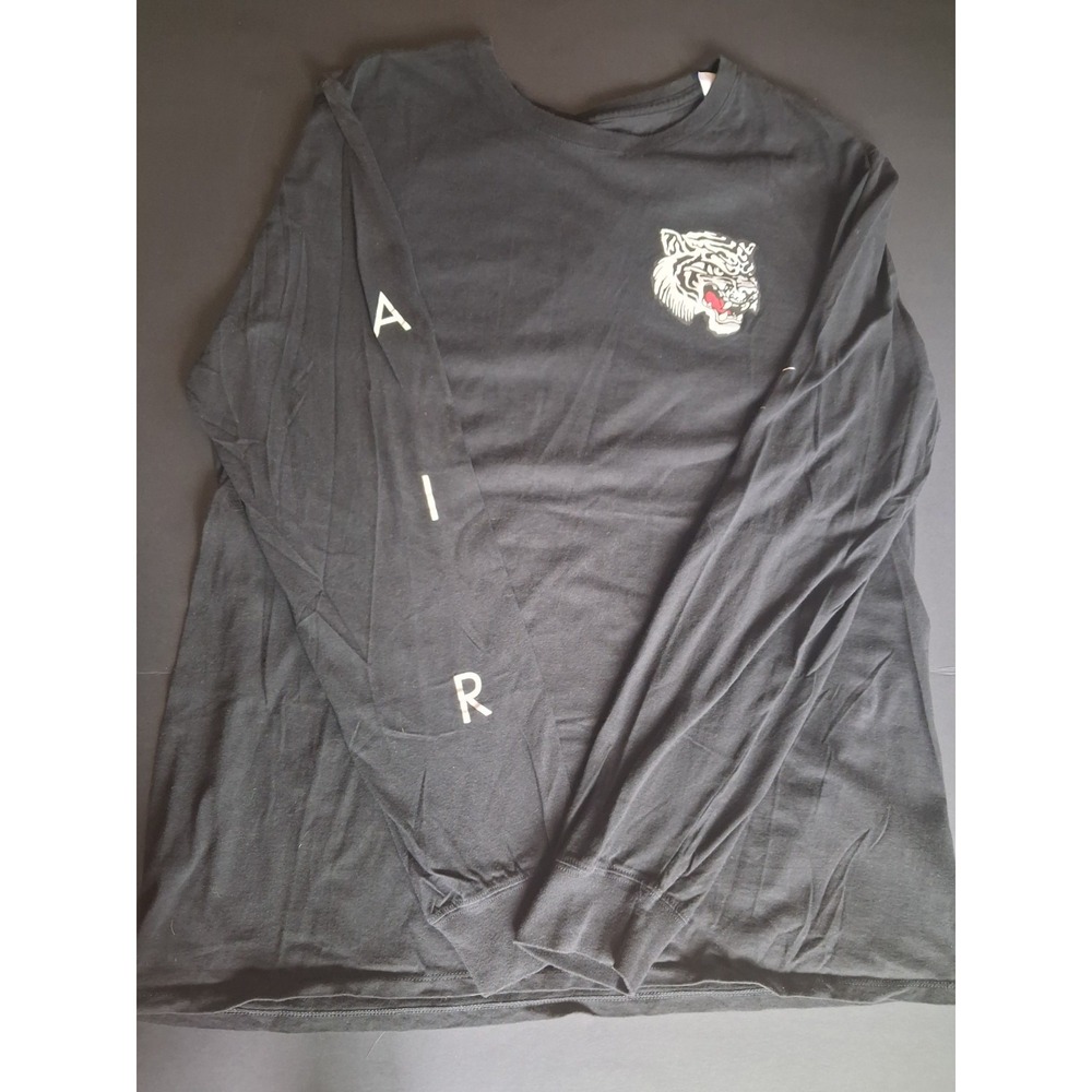 Limited Ed The Nike Tee Men's XL Black Long Sleeve Crew Neck Tiger Graphic Shirt